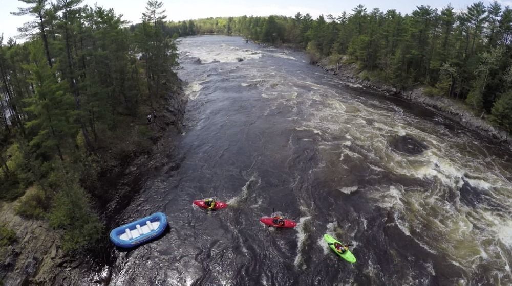 Wilderness Tours Rafting Resort Foresters Falls Buitenkant foto